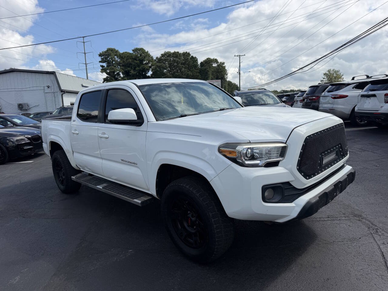 Used 2016 Toyota Tacoma SR5 w/ Towing Package RWD image 3