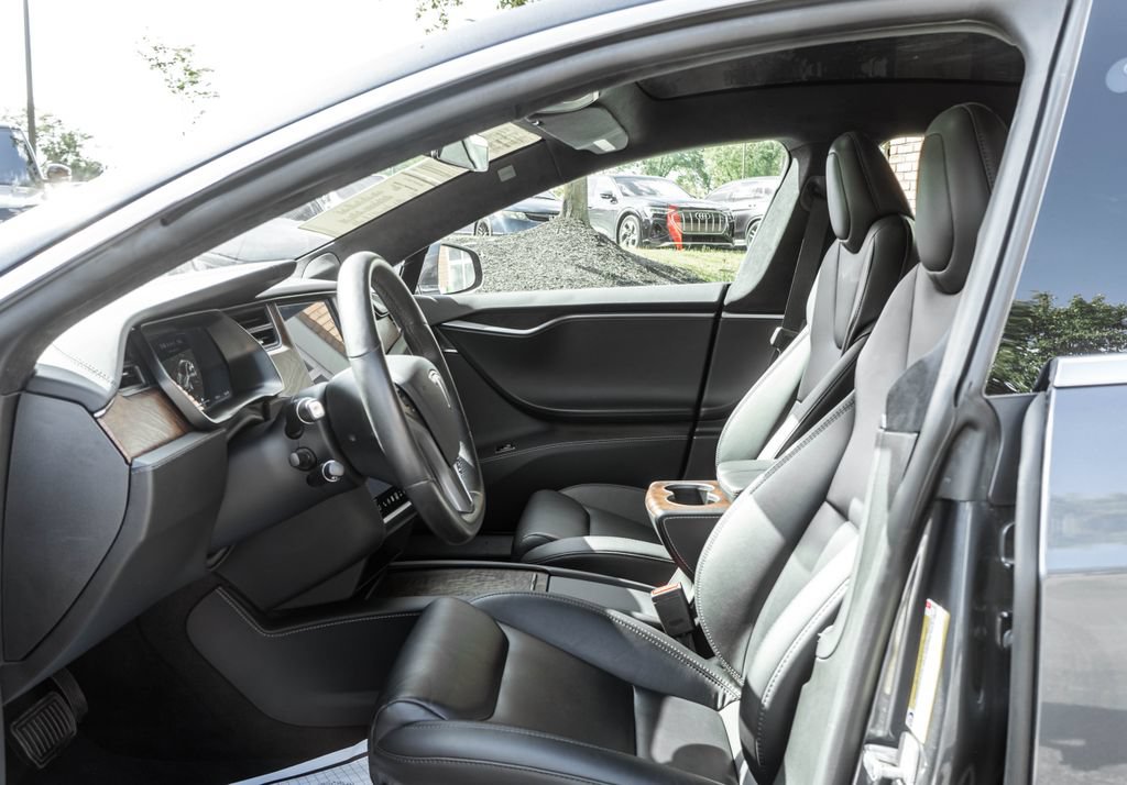 Used 2021 Tesla Model S Long Range Plus AWD/4WD image 22
