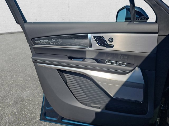 New 2026 Cadillac Vistiq Platinum image 31