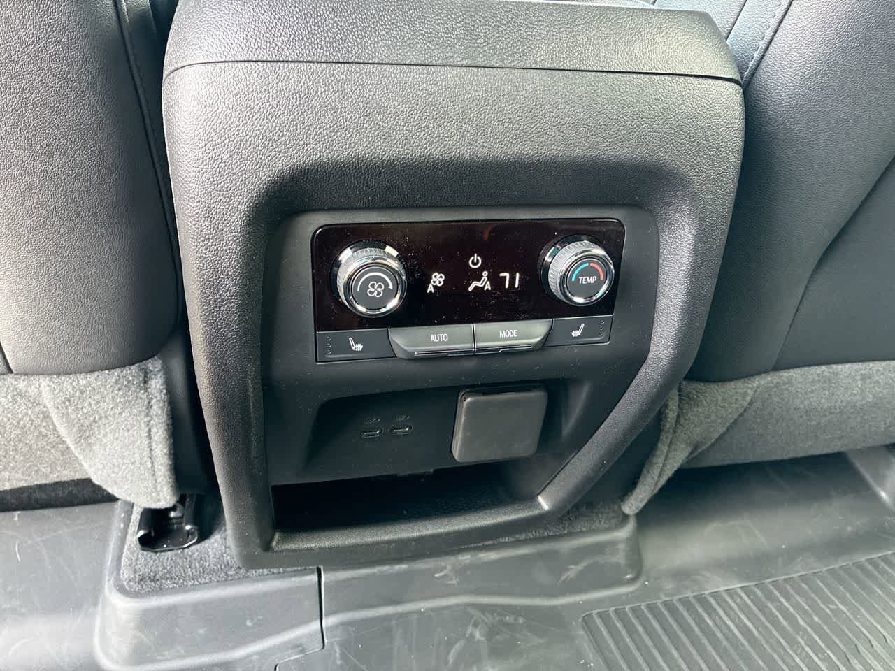 Used 2025 Chevrolet Traverse High Country w/ LPO, Floor Liner Package FWD image 21