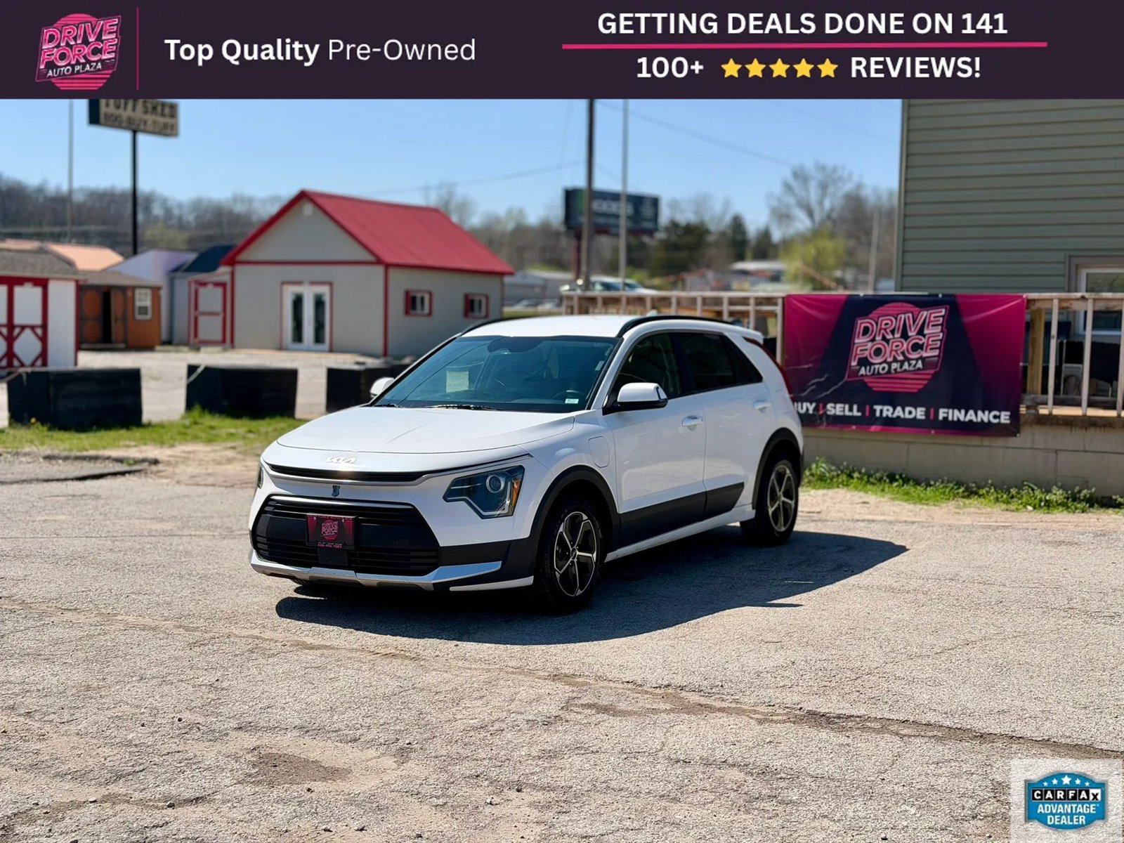Used 2024 Kia Niro EX w/ EX Cold Weather Package FWD image 1