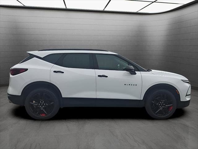 New 2025 Chevrolet Blazer LT w/ Redline Edition image 6