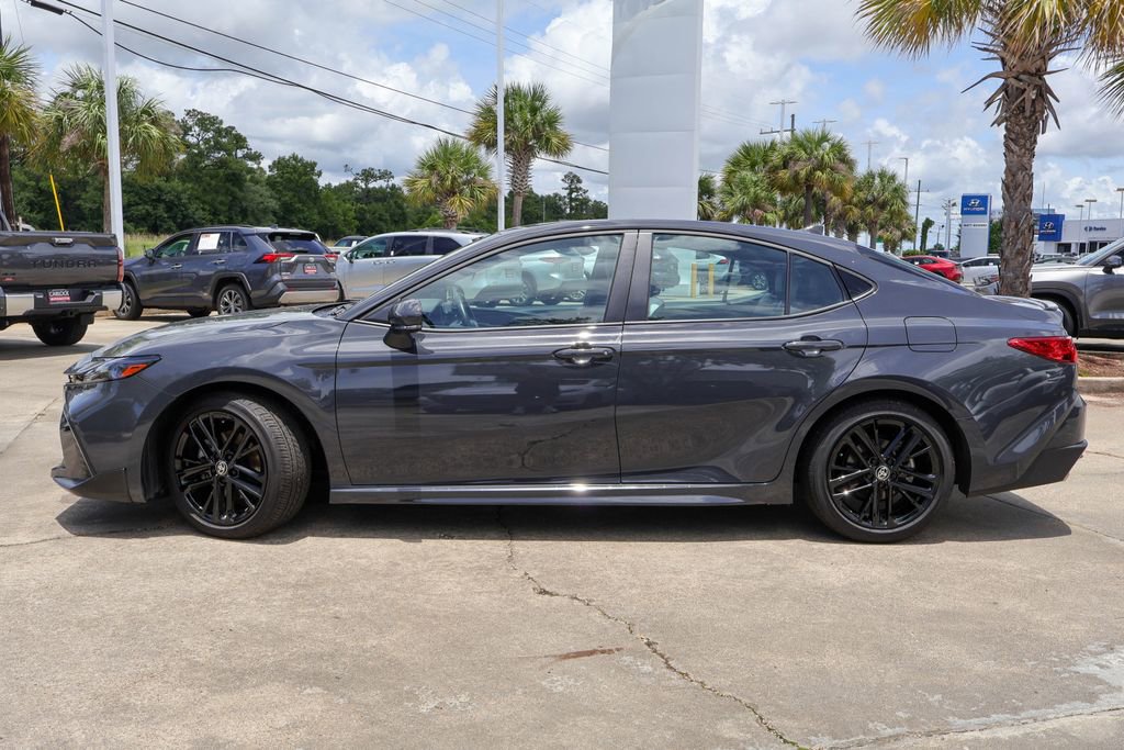 Used 2025 Toyota Camry SE FWD image 26