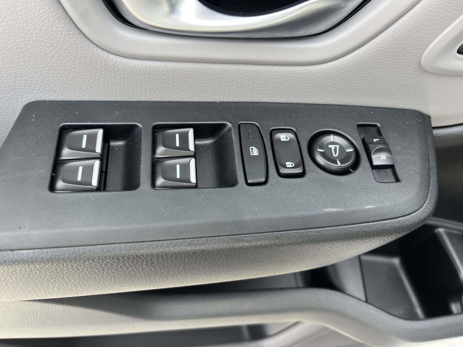 Used 2025 Honda Pilot Touring image 13