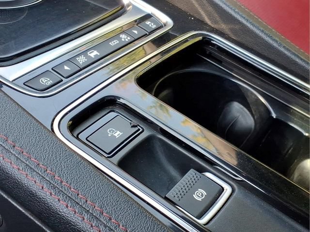 Used 2018 Jaguar F-PACE R-Sport AWD/4WD image 29