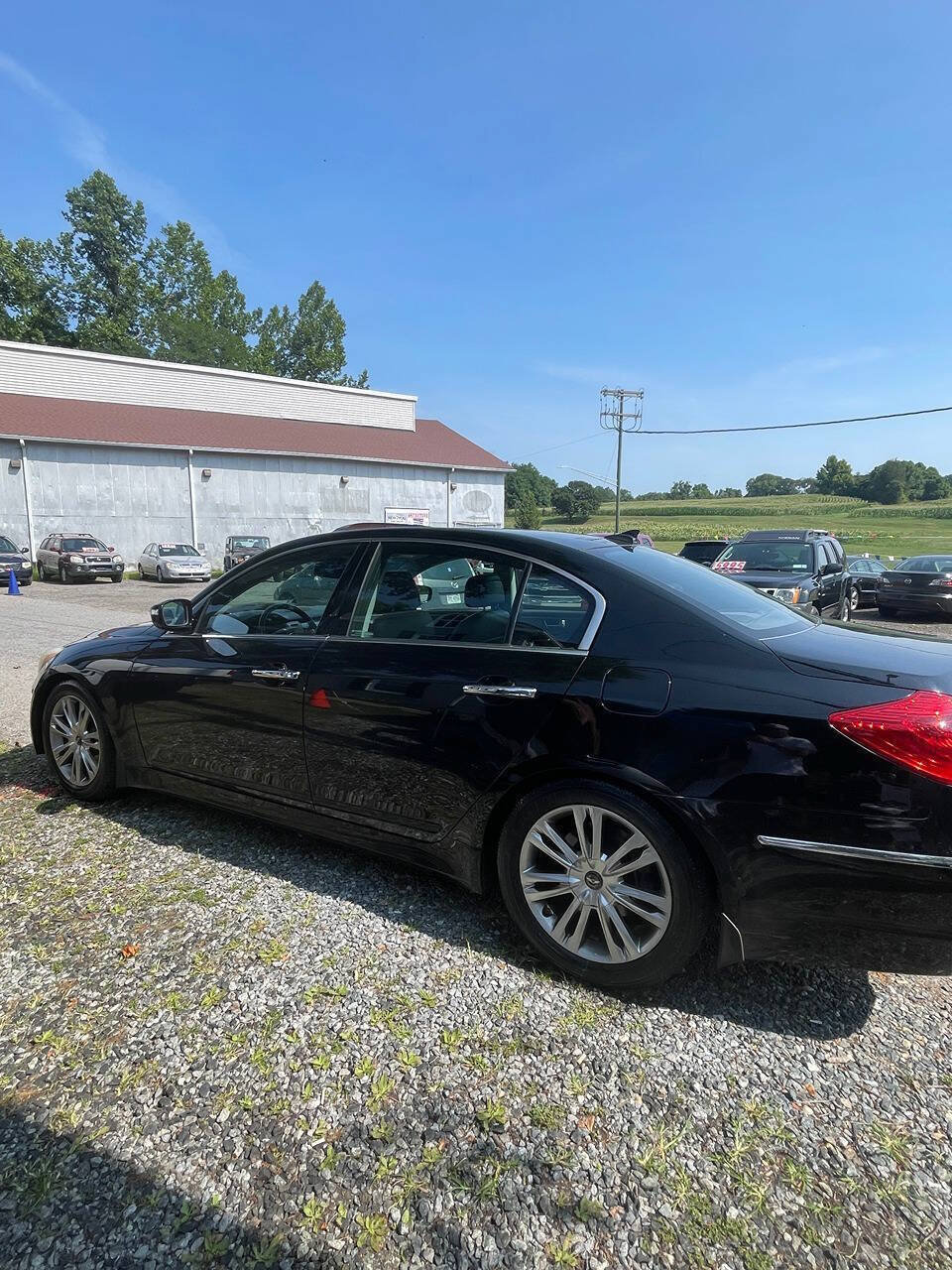 Used 2013 Hyundai Genesis 3.8 w/ Premium Pkg RWD image 4