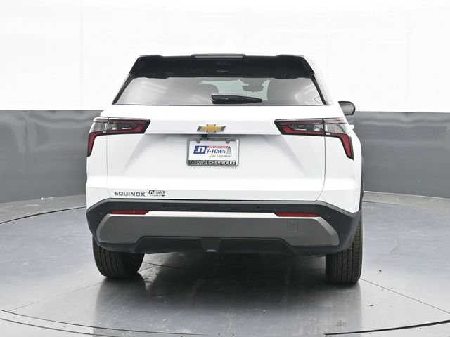New 2026 Chevrolet Equinox LT w/ Safety and Technology Package FWD image 8