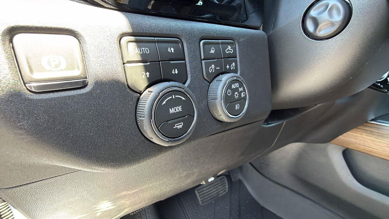 New 2026 Chevrolet Silverado 1500 High Country AWD/4WD image 18