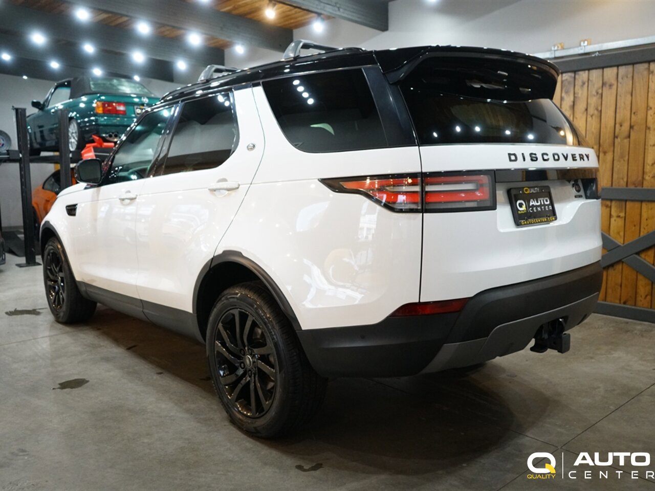 Used 2020 Land Rover Discovery HSE Luxury image 7