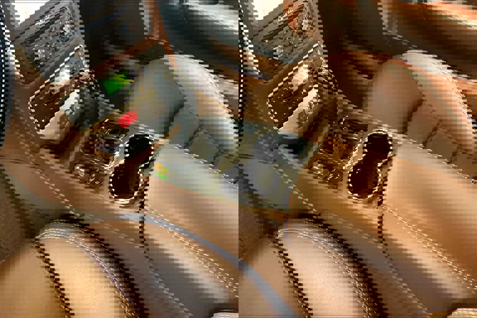 Used 2013 Maserati GranTurismo Sport image 17