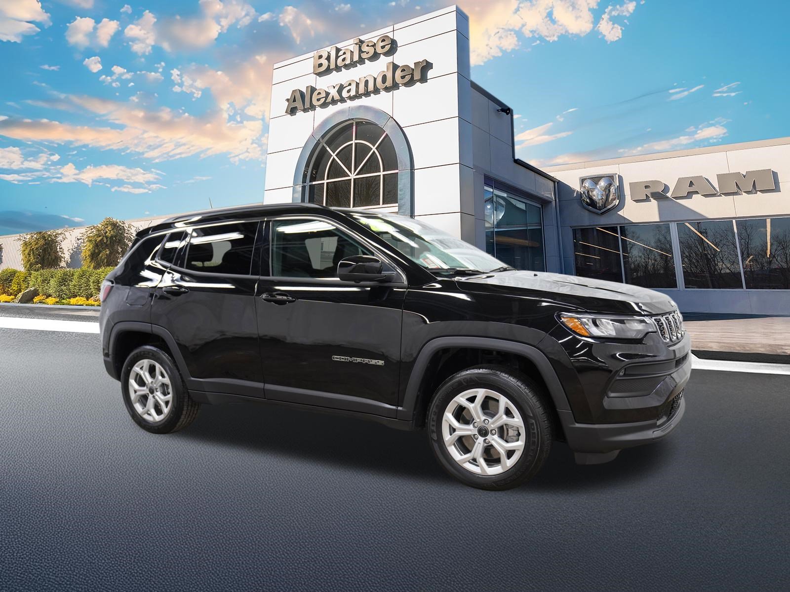 Used 2025 Jeep Compass Latitude w/ Convenience Group