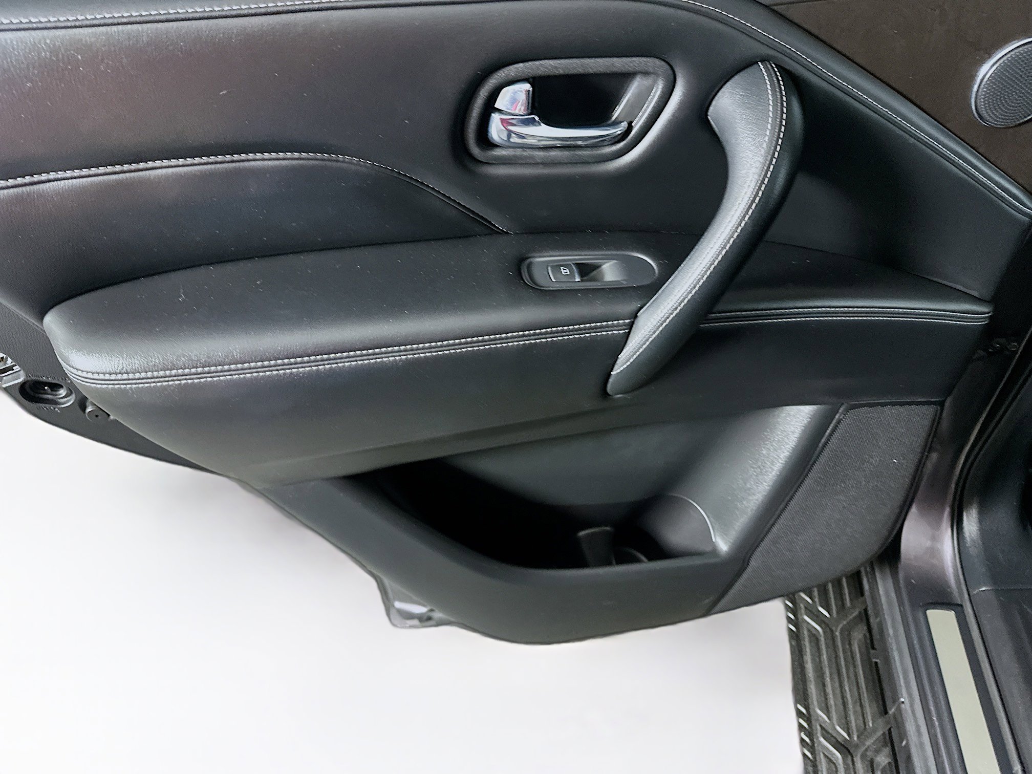 Used 2024 INFINITI QX80 Luxe image 27