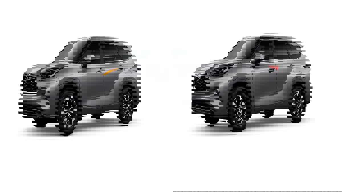 New 2026 Toyota Highlander XLE image 2