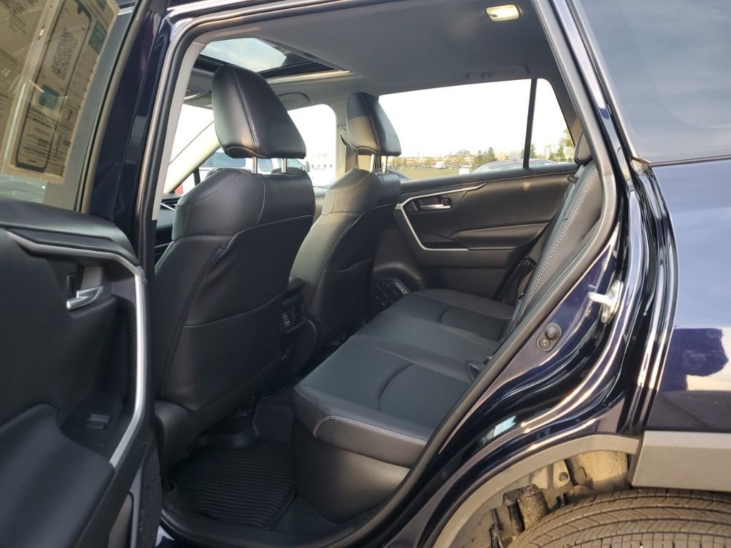 Used 2023 Toyota RAV4 XLE Premium image 35