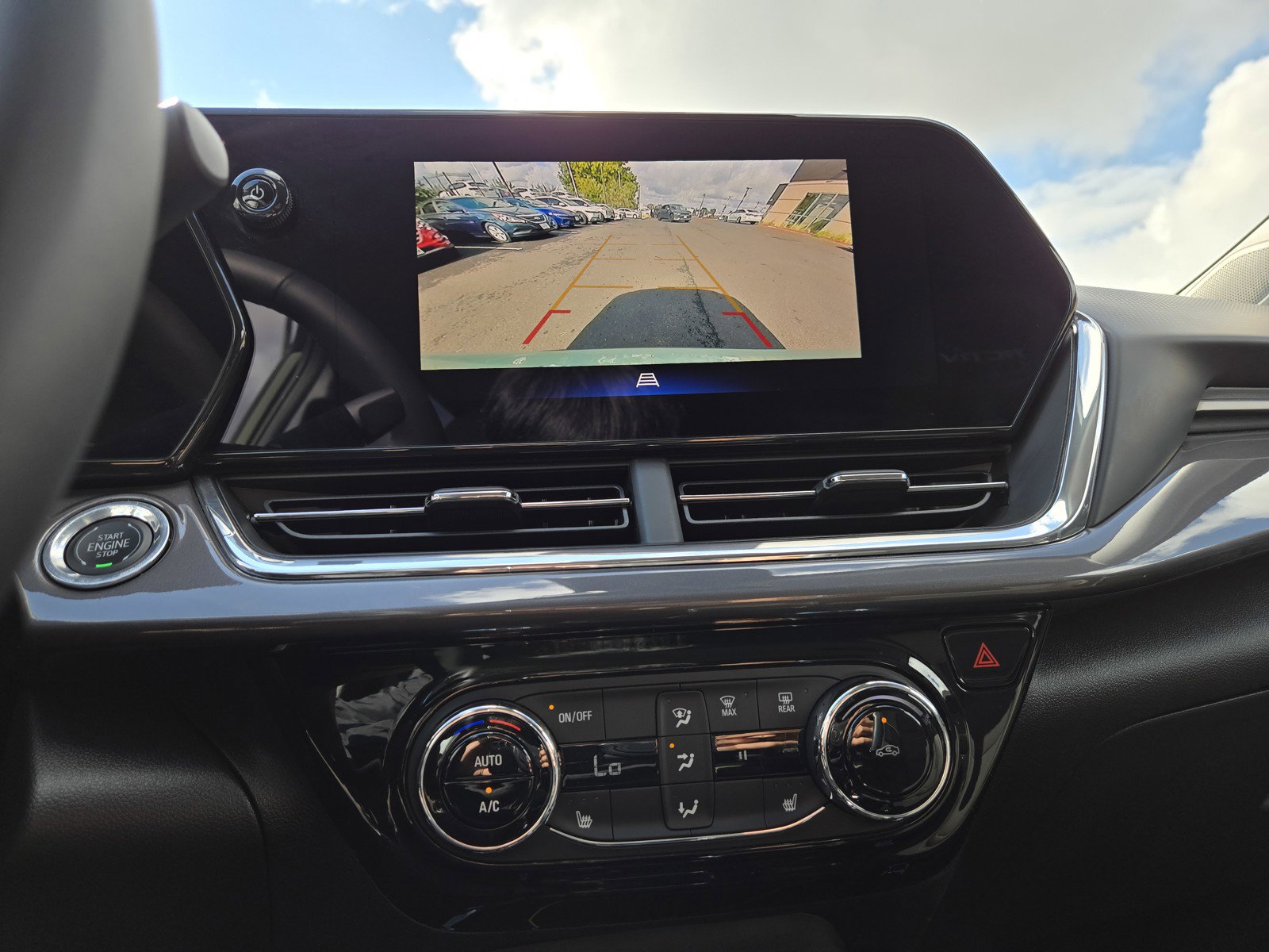 Used 2025 Chevrolet Trax ACTIV w/ Driver Confidence Package image 20