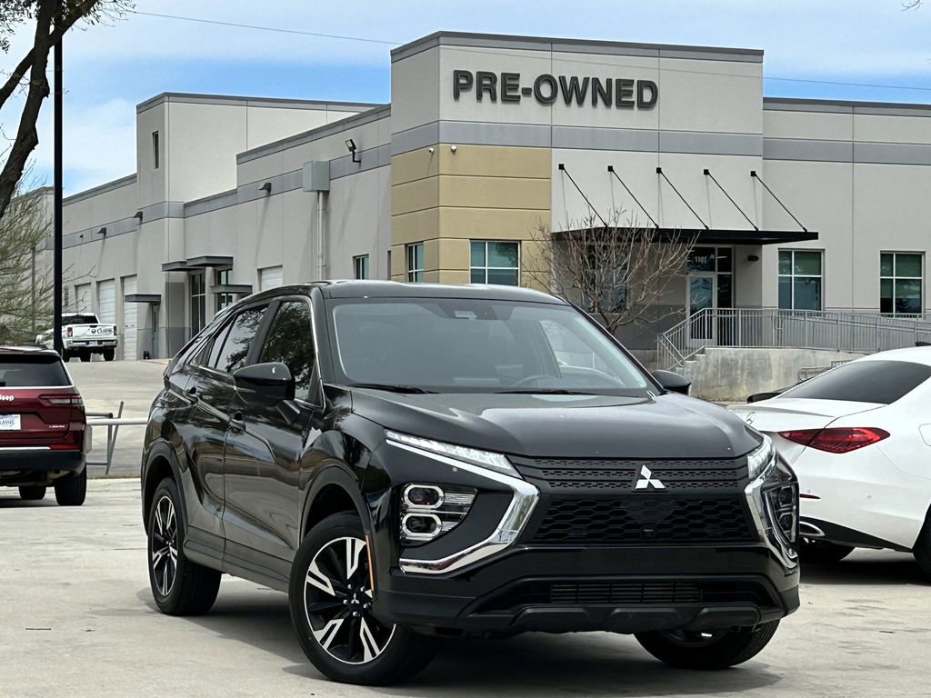 Used 2025 Mitsubishi Eclipse Cross SE image 2