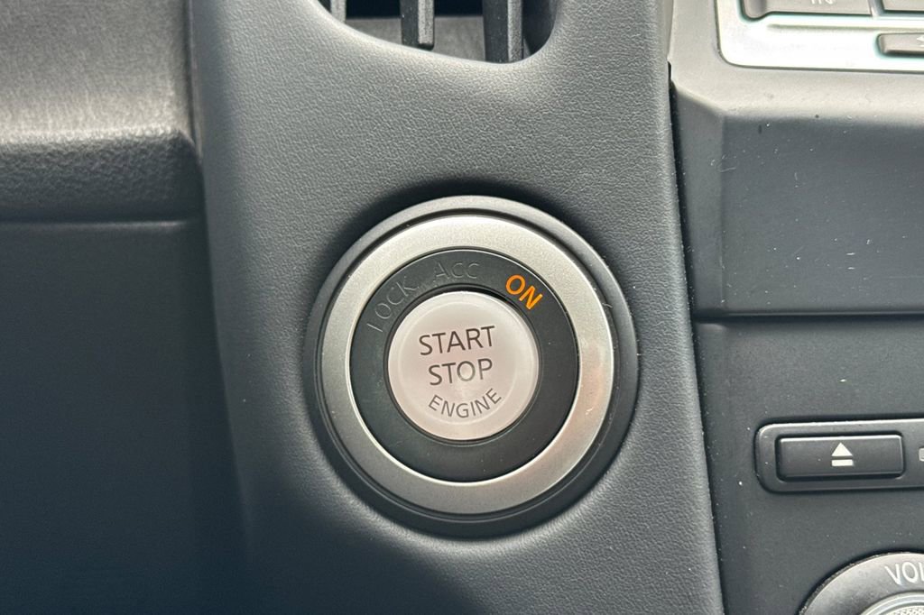 Used 2020 Nissan 370Z Touring Sport image 19