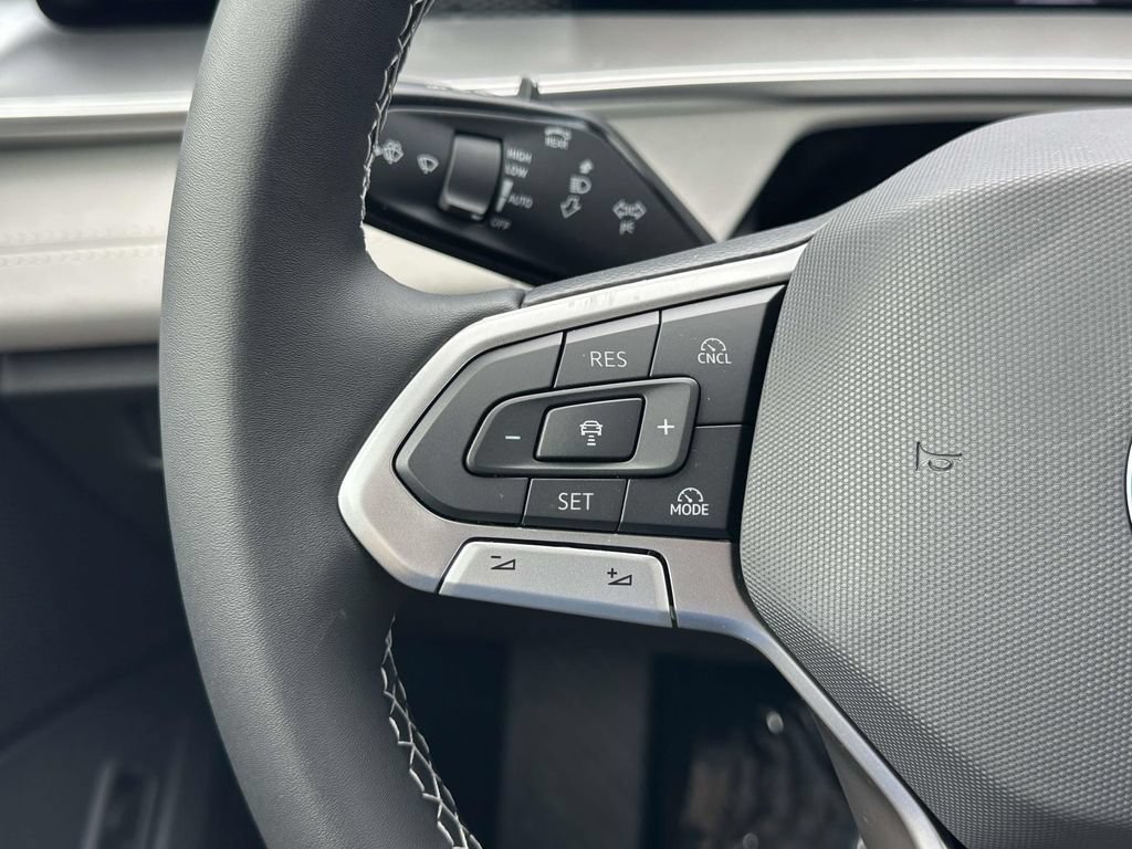 New 2026 Volkswagen Tiguan SE AWD/4WD image 15