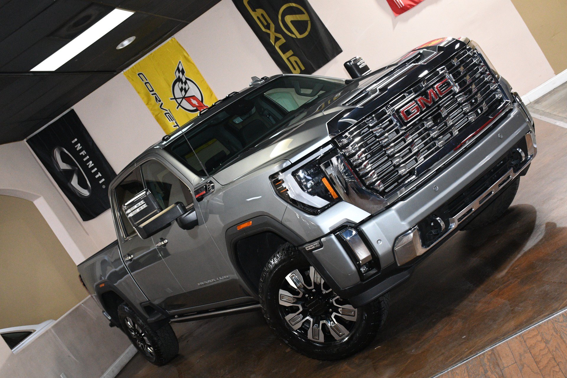 Used 2024 GMC Sierra 2500 Denali w/ Denali Reserve Package AWD/4WD image 77