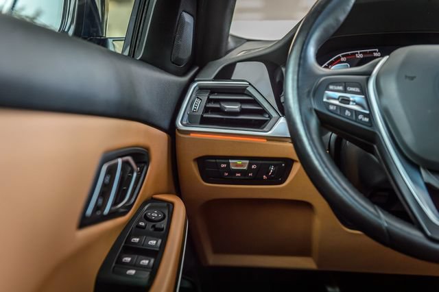 Used 2022 BMW 330i xDrive Sedan w/ Driving Assistance Package AWD/4WD image 24