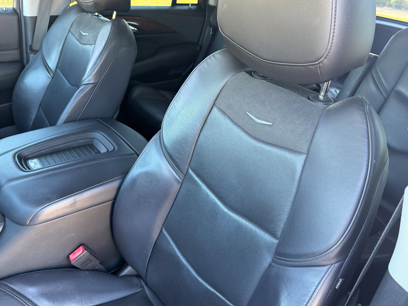 Used 2020 Cadillac Escalade Luxury RWD image 39