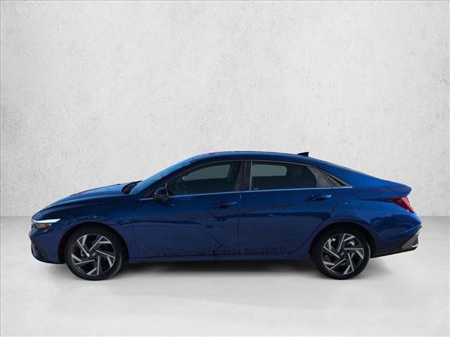 Used 2025 Hyundai Elantra SEL image 9