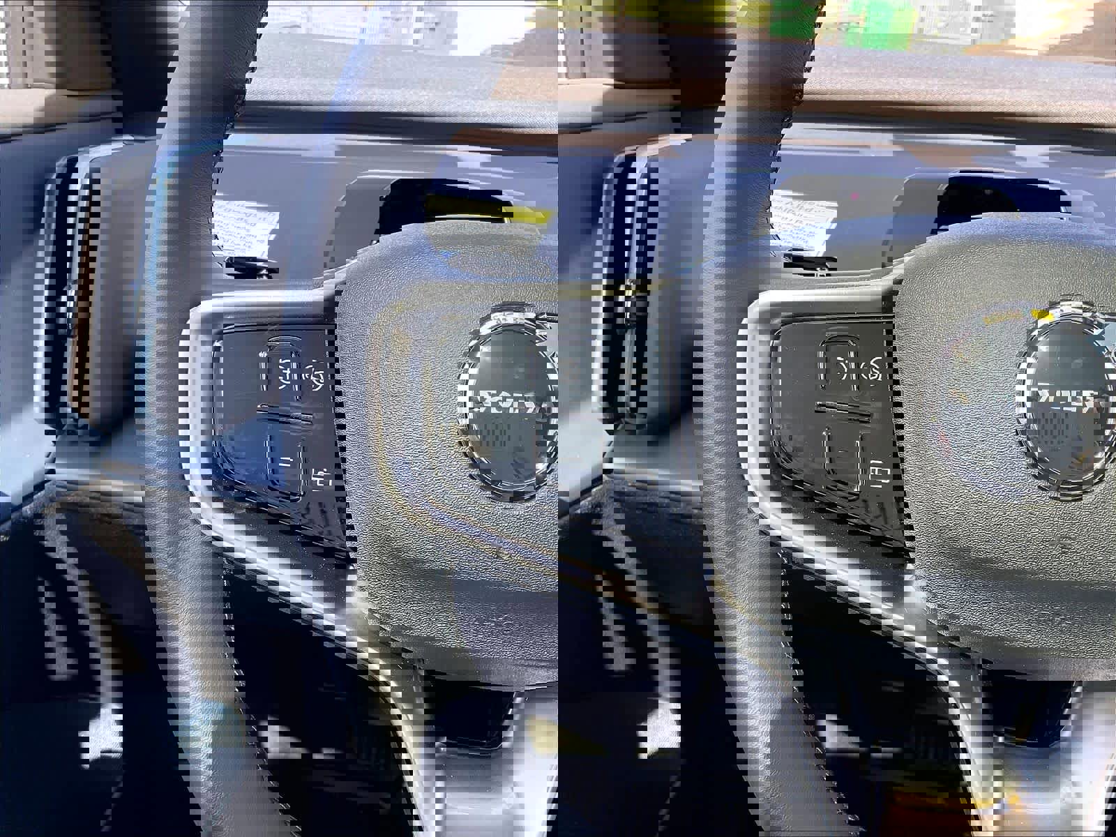 New 2026 Volvo EX30 Plus w/ Protection Package RWD image 17