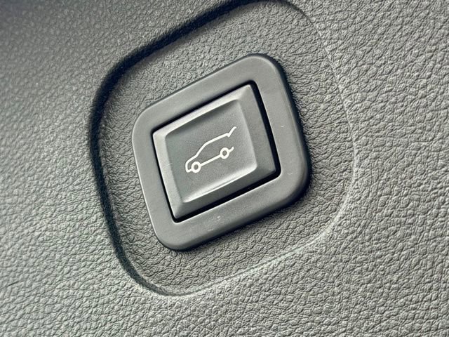 Used 2017 Chevrolet Equinox LT w/ Convenience Package image 25