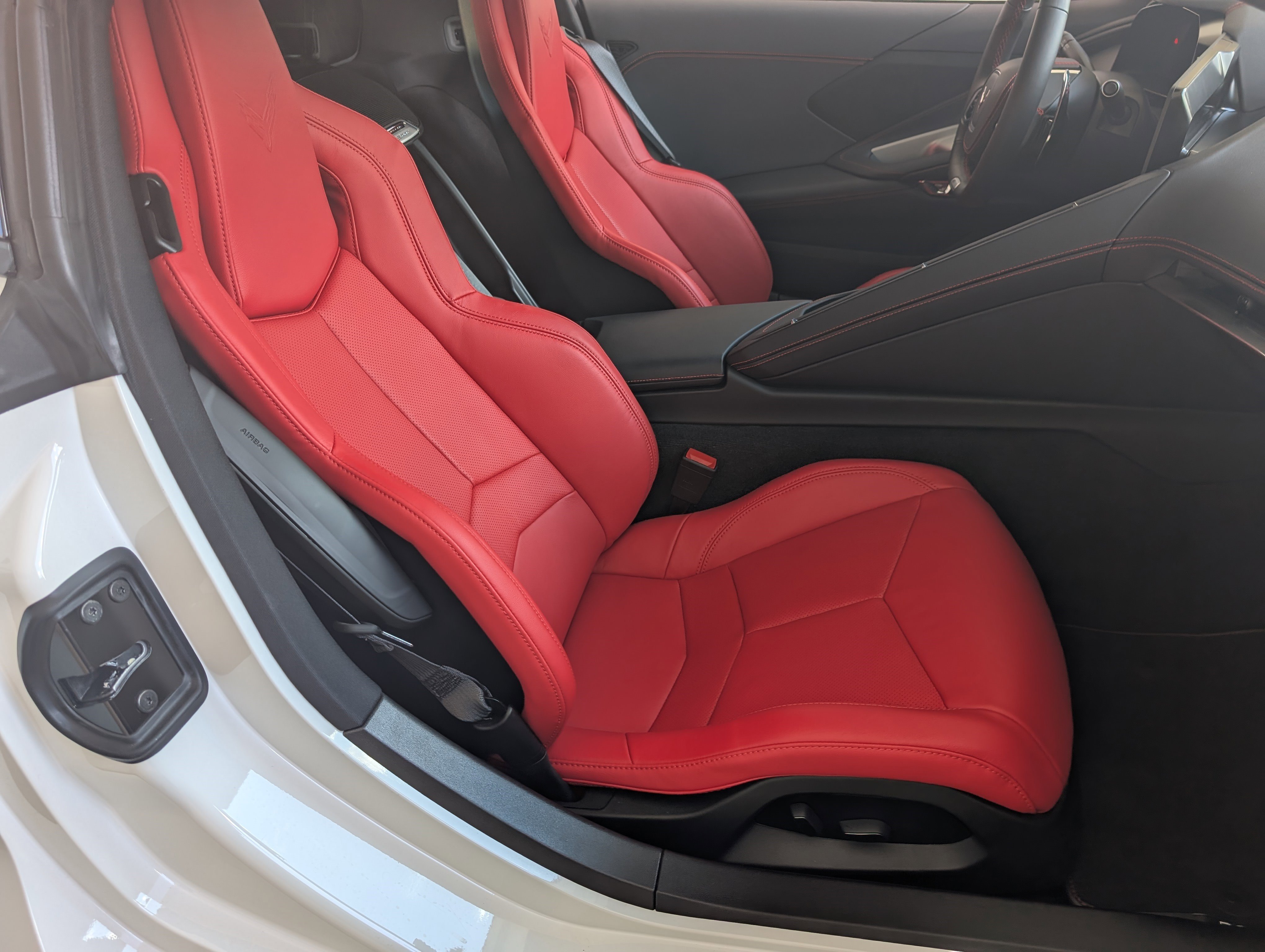 Used 2025 Chevrolet Corvette E-Ray AWD/4WD image 18