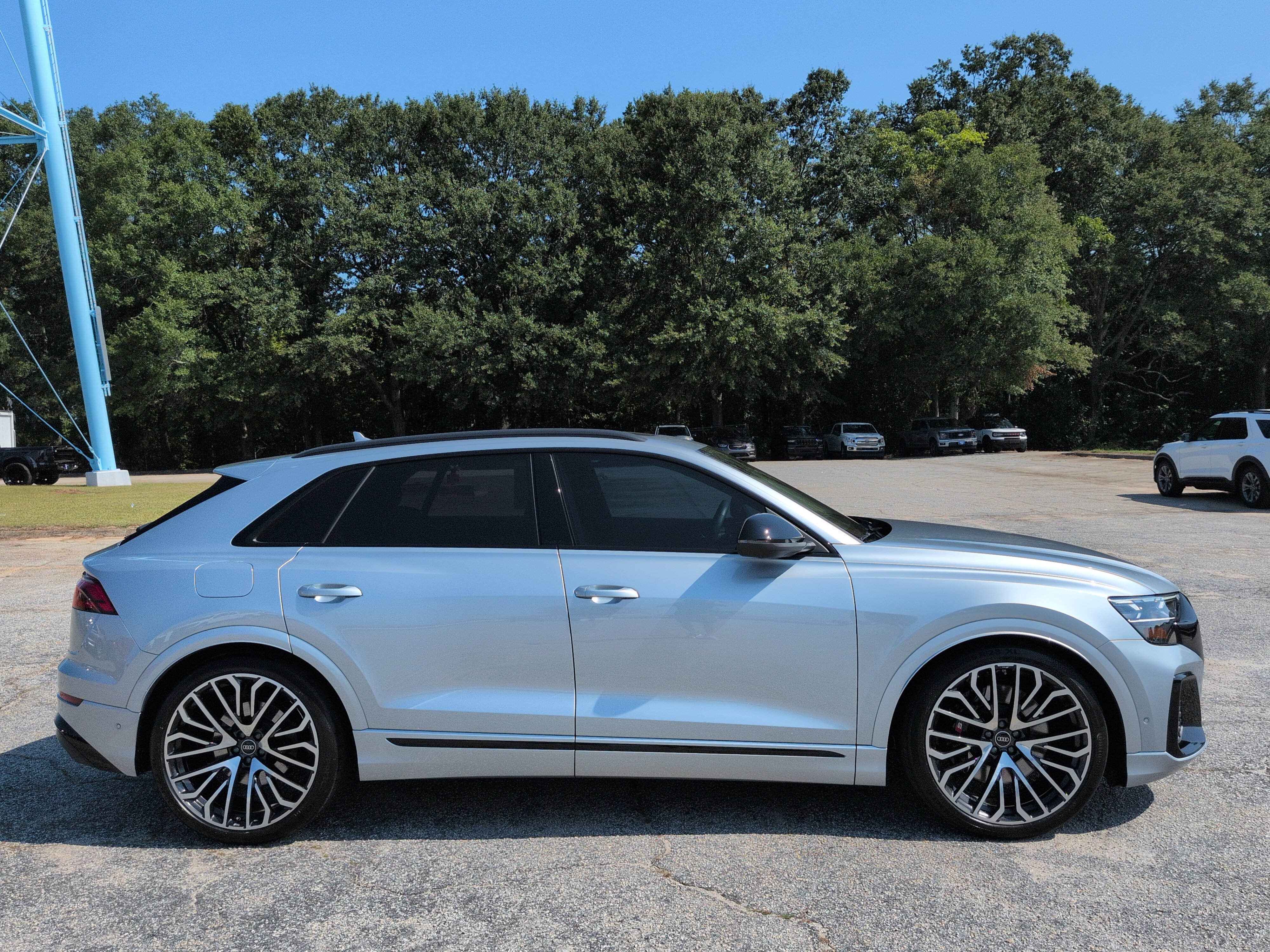 Used 2025 Audi SQ8 Prestige w/ Prestige Package AWD/4WD video 2