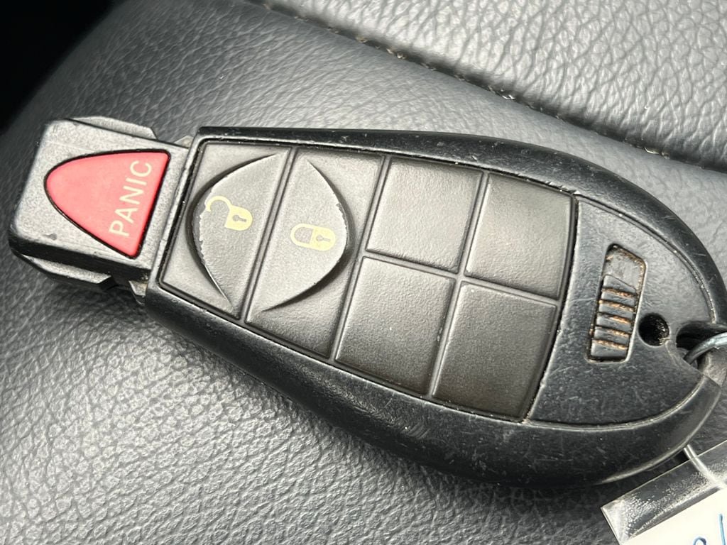 Used 2016 Jeep Cherokee 75th Anniversary FWD image 28