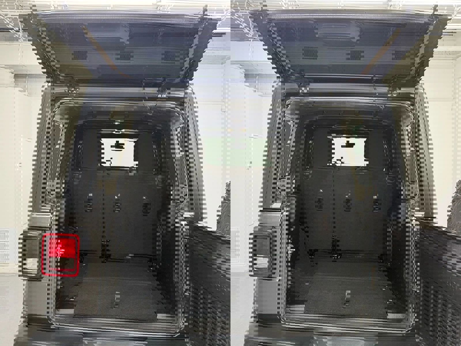 Used 2019 Jeep Wrangler Unlimited Sahara image 39