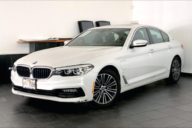 Used 2018 BMW 530e RWD image 1