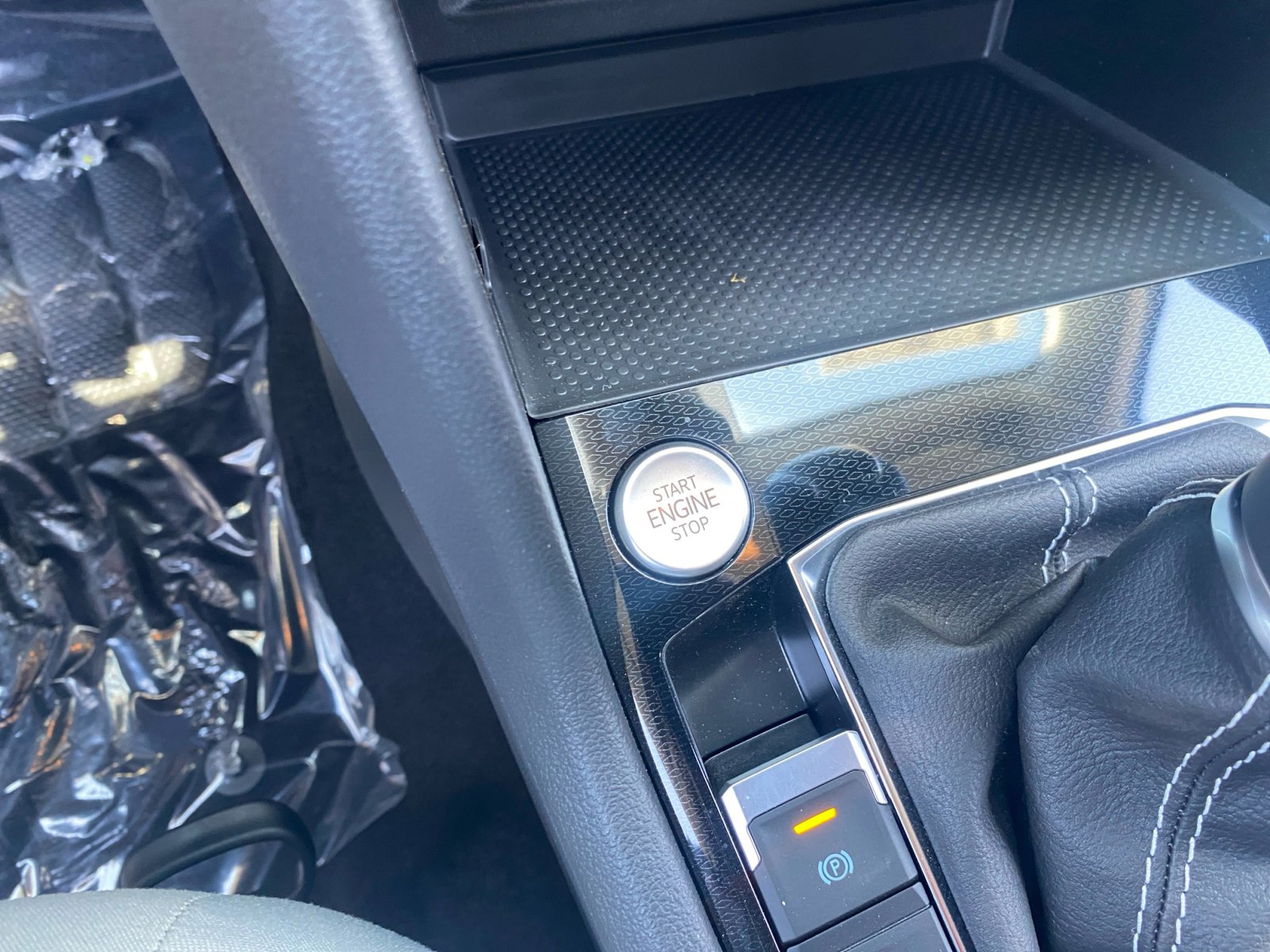 New 2025 Volkswagen Taos S image 28