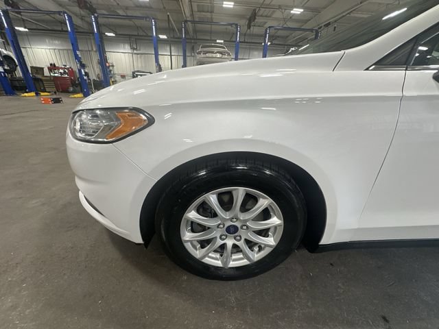 Used 2015 Ford Fusion S FWD image 23