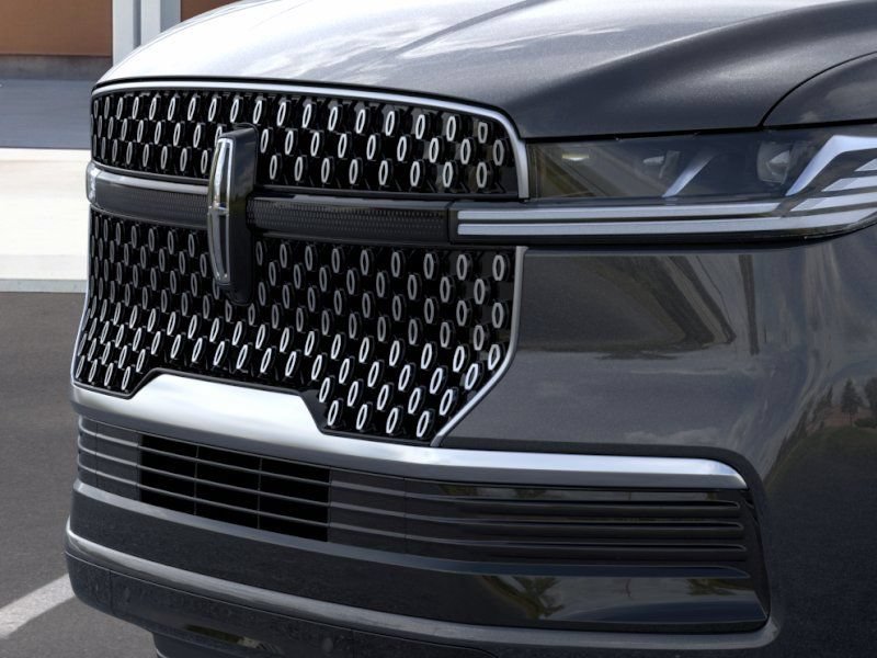 New 2026 Lincoln Navigator L Premier AWD/4WD image 40