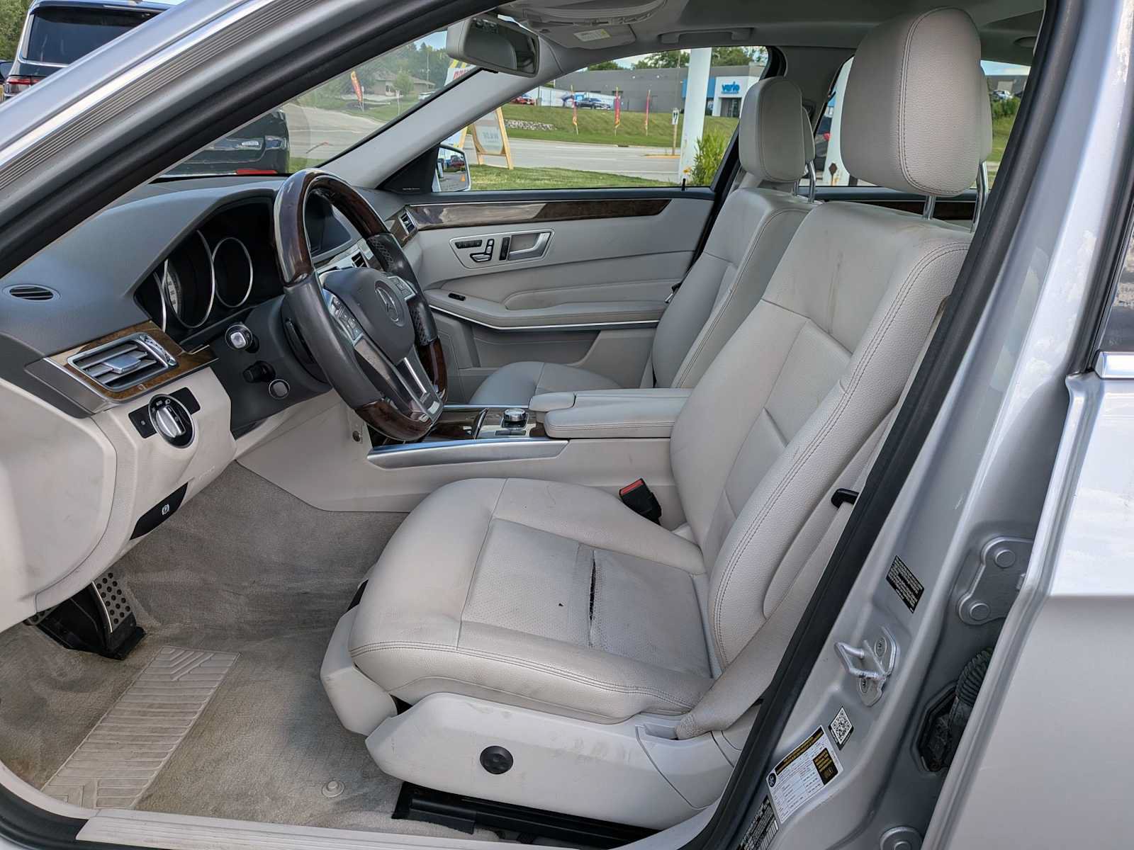 Used 2015 Mercedes-Benz E 350 4MATIC Sedan image 13