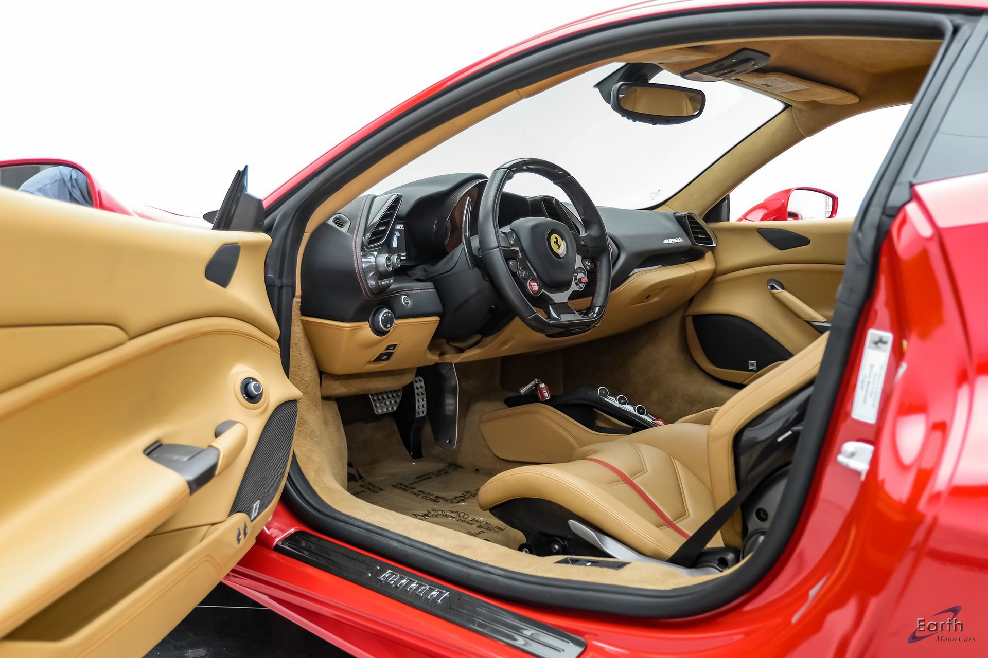 Used 2017 Ferrari 488 GTB RWD image 40