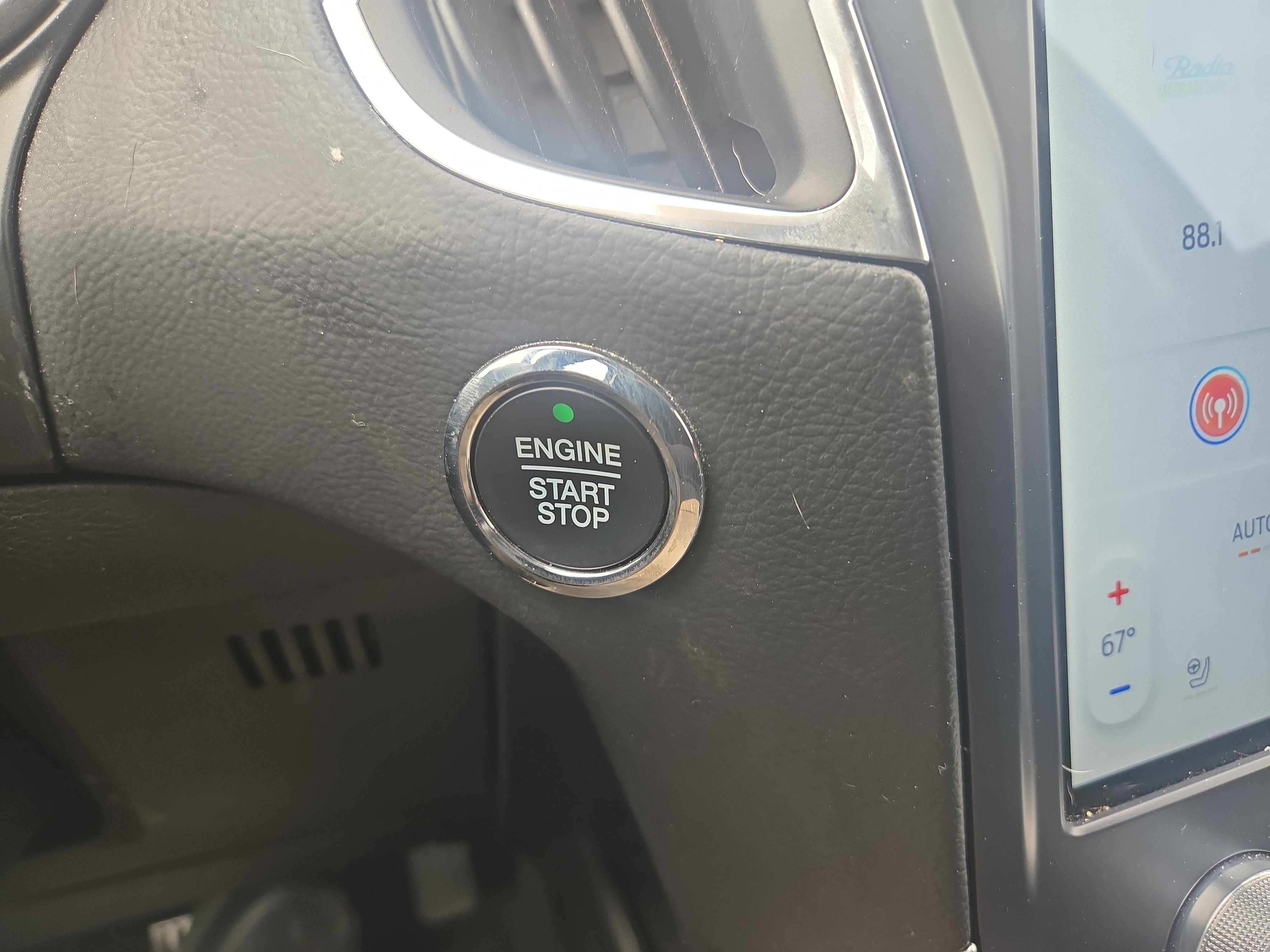 Certified 2023 Ford Edge Titanium AWD/4WD image 29