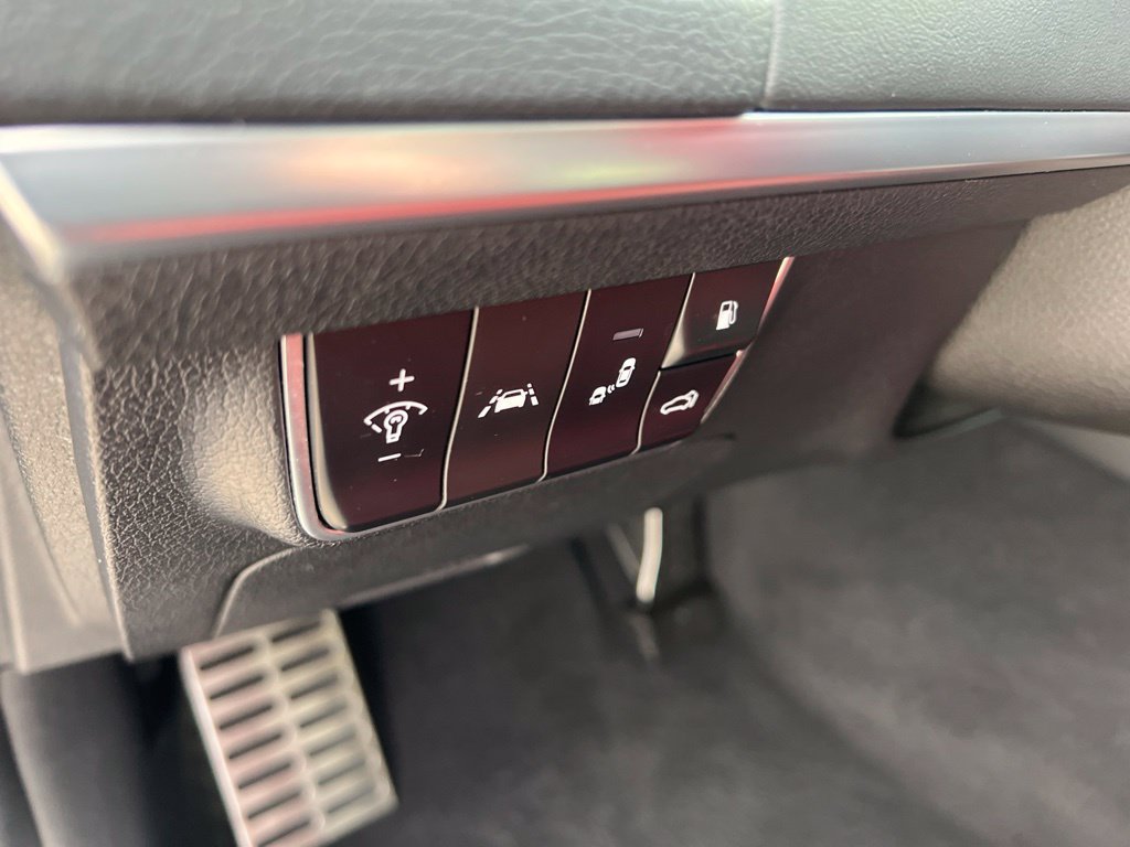 Used 2021 Kia Stinger GT2 AWD/4WD image 48