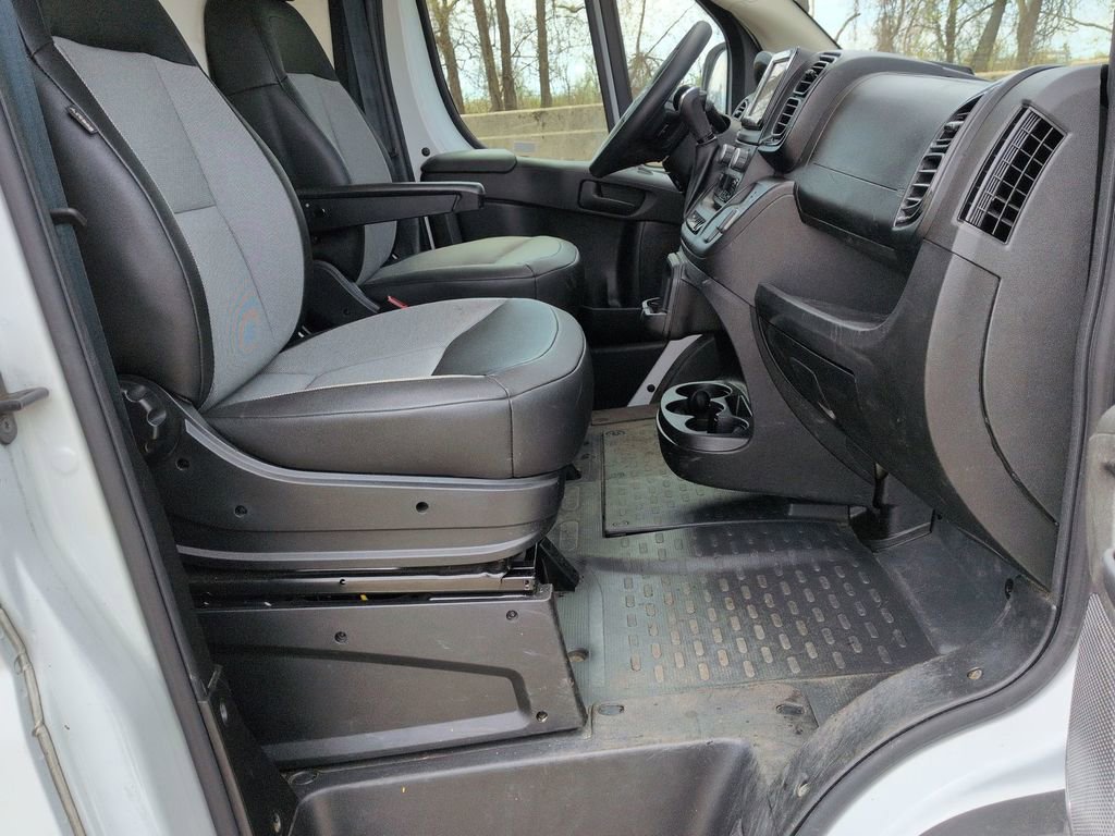 Used 2025 RAM ProMaster 2500 w/ Convenience Group FWD image 22