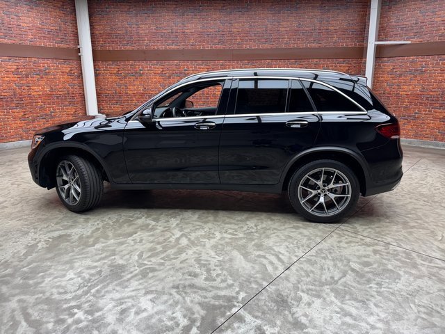 Certified 2022 Mercedes-Benz GLC 300 4MATIC image 2