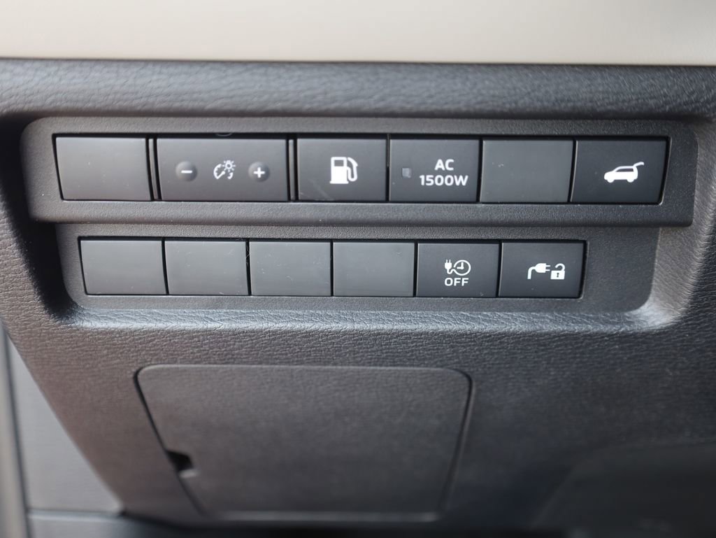 New 2025 Mitsubishi Outlander SEL image 36