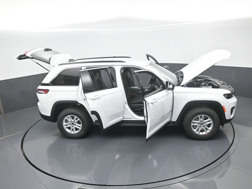 Used 2025 Jeep Grand Cherokee Laredo image 63