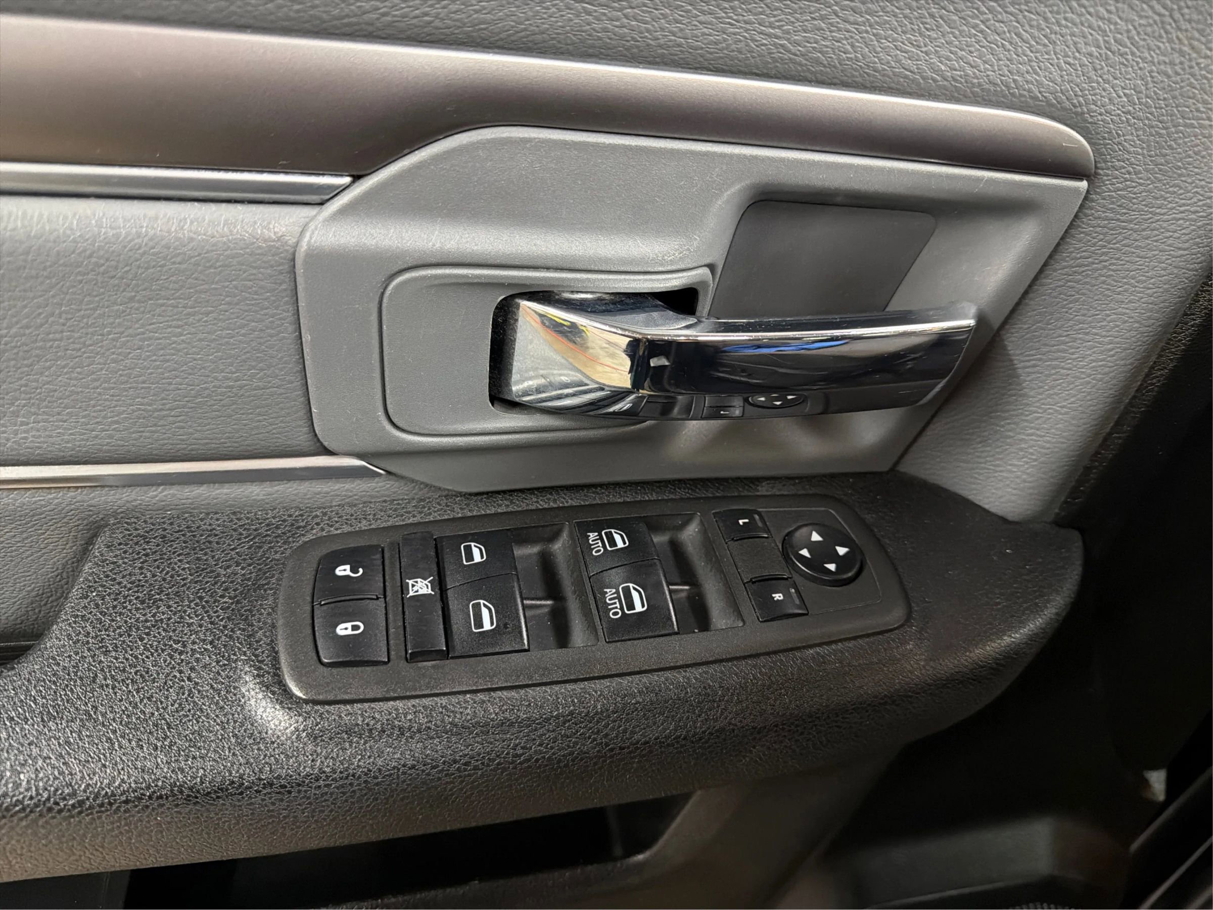 Used 2022 RAM 1500 Classic SLT w/ Trailer & Traction Group image 26