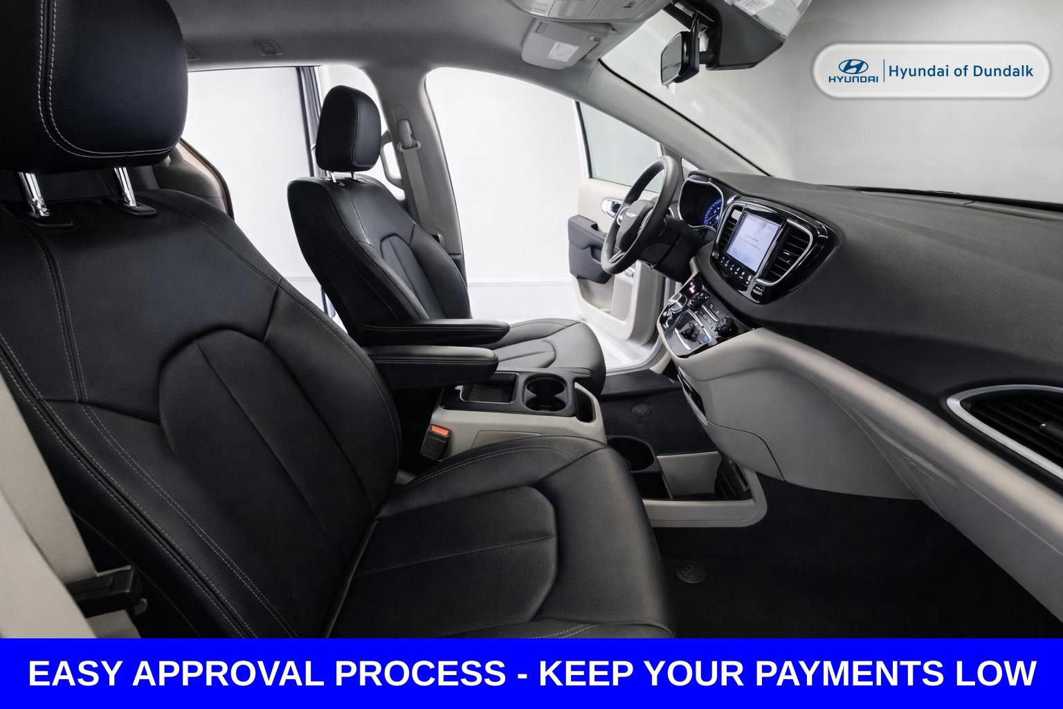 Used 2024 Chrysler Pacifica Touring-L image 18