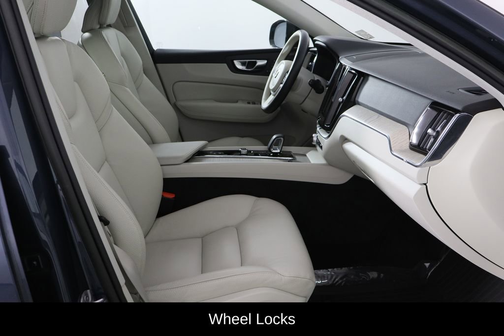 Used 2023 Volvo XC60 B5 Plus w/ Climate Package image 17