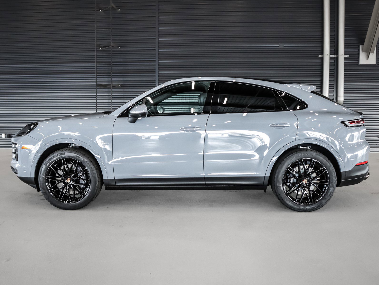 New 2026 Porsche Cayenne Coupe image 2