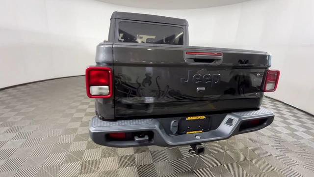 Used 2022 Jeep Gladiator Sport AWD/4WD image 6