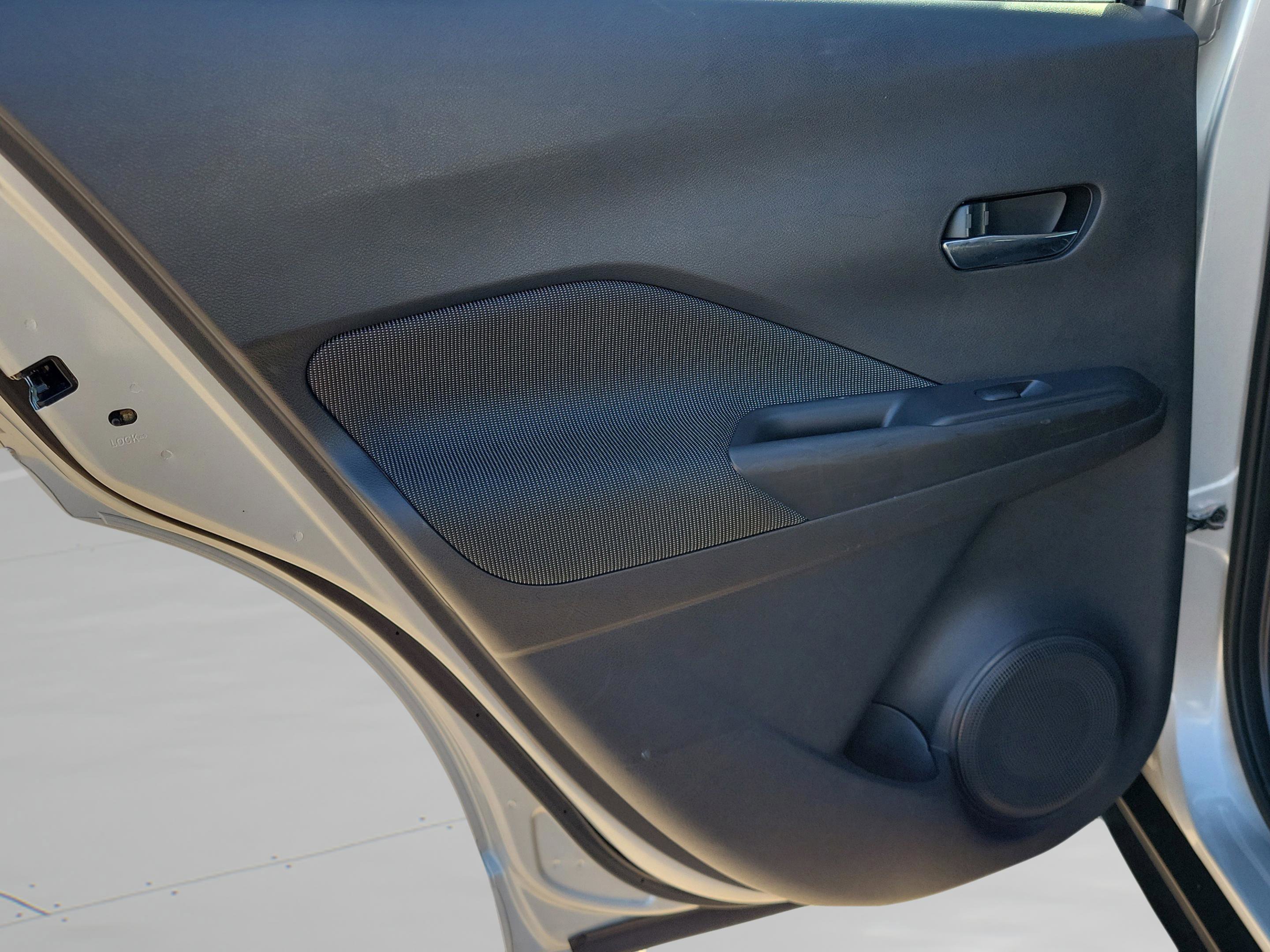 Certified 2020 Nissan Kicks SV image 11
